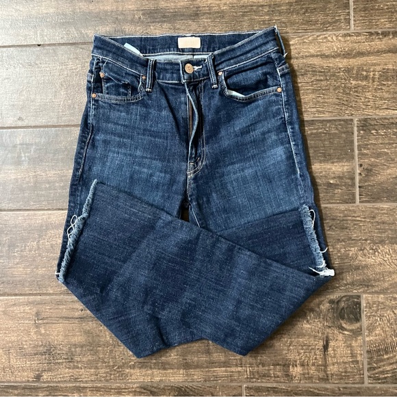 MOTHER Insider Crop Step Fray Jeans in Clean Sweep Wash Medium Blue / Whiskered - Picture 3 of 10
